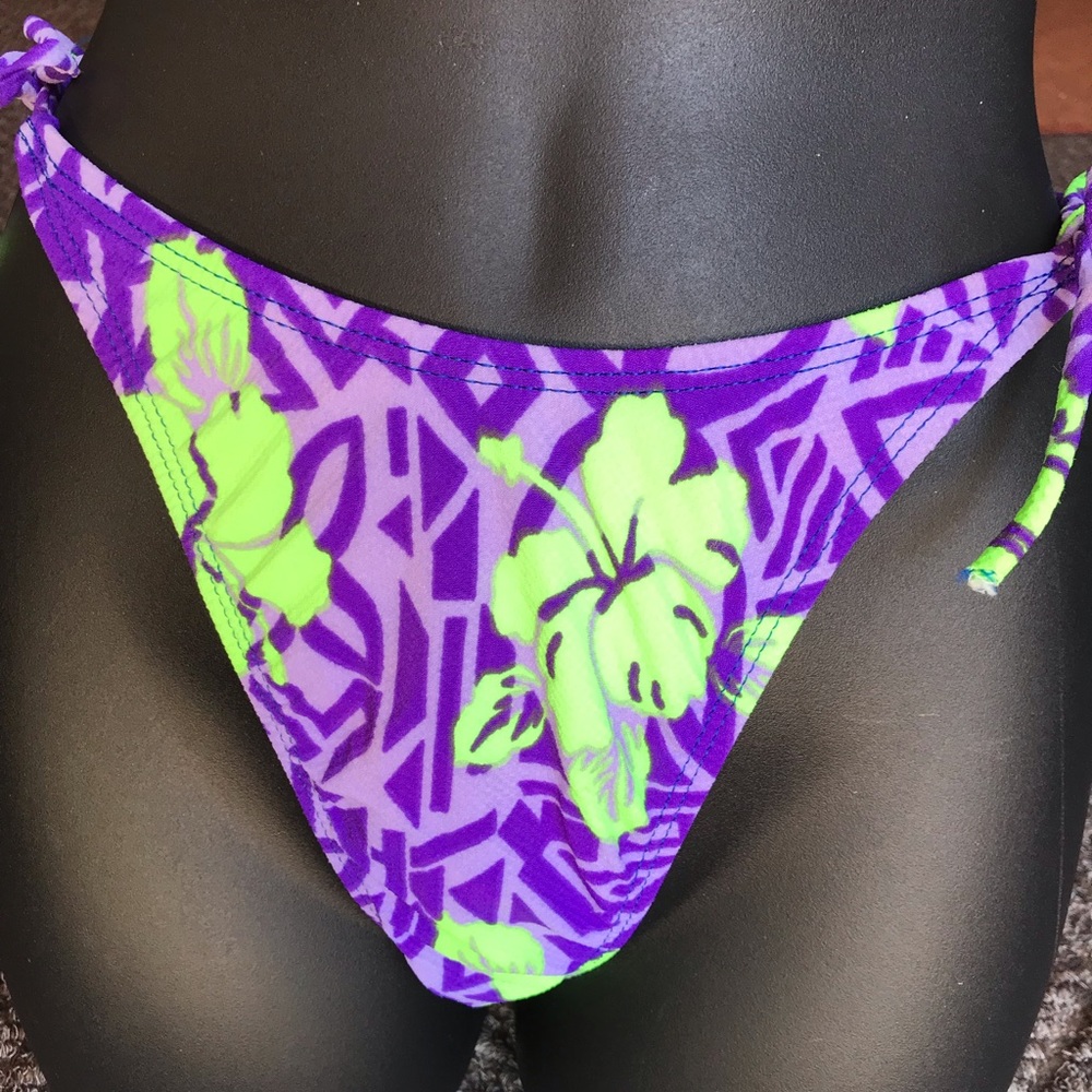 Vintage high waisted bikini bottom